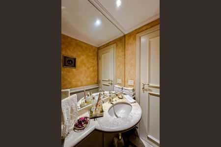 Apartamento para alugar com 375m², 4 quartos e 5 vagas Apartamento para alugar com 375m², 4 quartos e 5 vagasLavabo