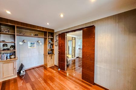 Apartamento para alugar com 375m², 4 quartos e 5 vagas Apartamento para alugar com 375m², 4 quartos e 5 vagasEscritório