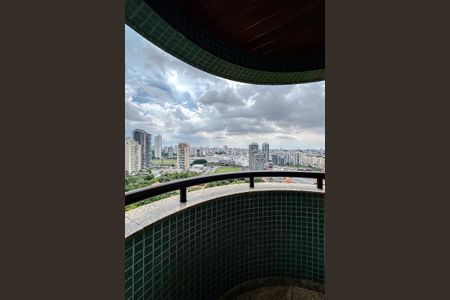 Apartamento para alugar com 375m², 4 quartos e 5 vagas Apartamento para alugar com 375m², 4 quartos e 5 vagasVaranda da Suíte 1