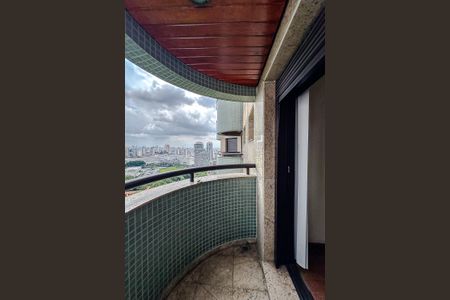 Apartamento para alugar com 375m², 4 quartos e 5 vagas Apartamento para alugar com 375m², 4 quartos e 5 vagasVaranda da Suíte 3