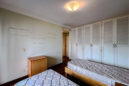 Apartamento para alugar com 375m², 4 quartos e 5 vagas Apartamento para alugar com 375m², 4 quartos e 5 vagasQuarto 3 - Suíte