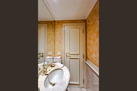 Apartamento para alugar com 375m², 4 quartos e 5 vagas Apartamento para alugar com 375m², 4 quartos e 5 vagasLavabo