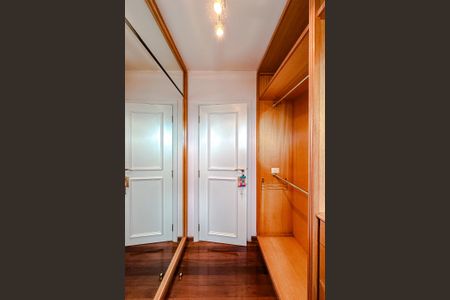 Apartamento para alugar com 375m², 4 quartos e 5 vagas Apartamento para alugar com 375m², 4 quartos e 5 vagasQuarto 1 - Suíte