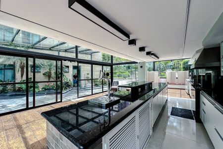 Apartamento para alugar com 375m², 4 quartos e 5 vagas Apartamento para alugar com 375m², 4 quartos e 5 vagasÁrea comum - Churrasqueira