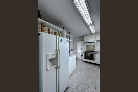 Apartamento para alugar com 375m², 4 quartos e 5 vagas Apartamento para alugar com 375m², 4 quartos e 5 vagasCozinha