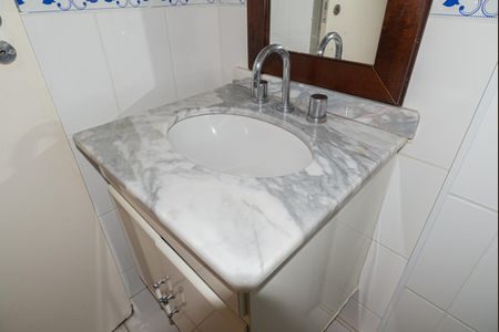 Apartamento à venda com 60m², 2 quartos e 1 vagaBanheiro 2