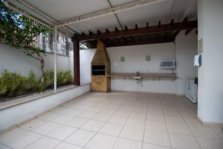 Apartamento para alugar com 55m², 2 quartos e 1 vagaÁrea comum - Churrasqueira