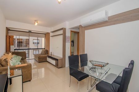 Sala de apartamento à venda com 2 quartos, 68m² em Petrópolis, Porto Alegre
