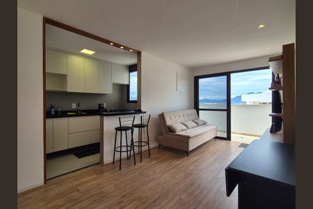 Sala de apartamento para alugar com 2 quartos, 127m² em Recreio dos Bandeirantes, Rio de Janeiro