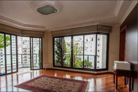 Apartamento à venda com 3 quartos, 300m² em Vila Nova Conceição, São Paulo