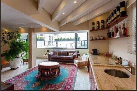 Apartamento à venda com 3 quartos, 300m² em Vila Nova Conceição, São Paulo