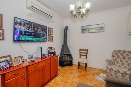 Casa à venda com 330m², 4 quartos e 4 vagas Casa à venda com 330m², 4 quartos e 4 vagasSala 2