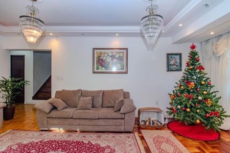 Casa à venda com 330m², 4 quartos e 4 vagas Casa à venda com 330m², 4 quartos e 4 vagasSala