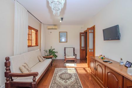 Casa à venda com 330m², 4 quartos e 4 vagas Casa à venda com 330m², 4 quartos e 4 vagasSala Íntima