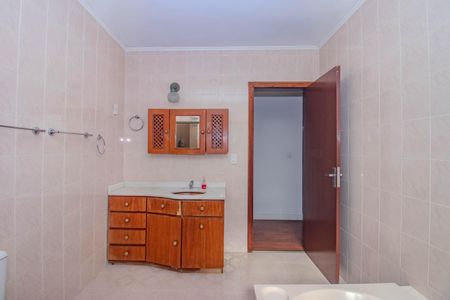 Casa à venda com 330m², 4 quartos e 4 vagas Casa à venda com 330m², 4 quartos e 4 vagasBanheiro Social