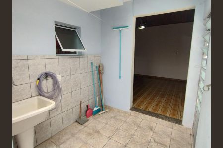 Casa à venda com 100m², 3 quartos e 2 vagas