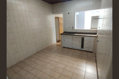 Casa à venda com 100m², 3 quartos e 2 vagas