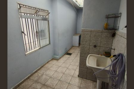 Casa à venda com 100m², 3 quartos e 2 vagas