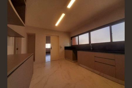 Apartamento à venda com 220m², 4 quartos e 3 vagas