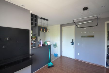Sala de apartamento para alugar com 2 quartos, 47m² em Moquetá, Nova Iguaçu