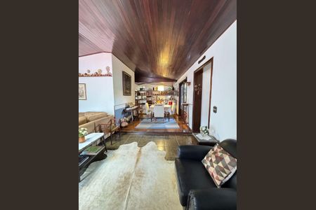 Casa à venda com 3 quartos, 560m² em Vila Madalena, São Paulo