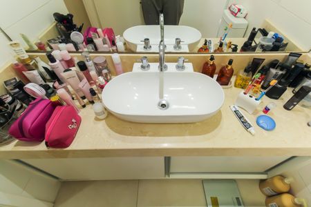 Apartamento à venda com 101m², 3 quartos e 2 vagas Apartamento à venda com 101m², 3 quartos e 2 vagasBanheiro da Suíte 1