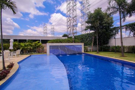 Apartamento à venda com 101m², 3 quartos e 2 vagas Apartamento à venda com 101m², 3 quartos e 2 vagasÁrea comum - Piscina