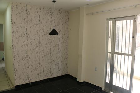 Casa para alugar com 84m², 2 quartos e sem vagasala