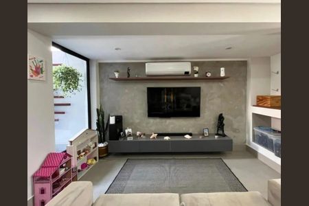 Casa à venda com 3 quartos, 141m² em Planalto Paulista, São Paulo