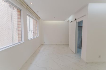 Sala de apartamento para alugar com 3 quartos, 108m² em Santo Antônio, Belo Horizonte