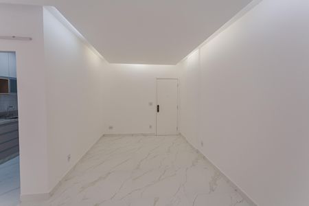 Sala de apartamento para alugar com 3 quartos, 108m² em Santo Antônio, Belo Horizonte