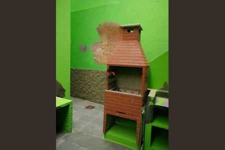 Casa à venda com 2 quartos, 120m² em Jardim Itacolomi, São Paulo