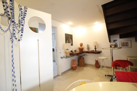 Detalhe  de casa de condomínio para alugar com 3 quartos, 200m² em Piatã, Salvador
