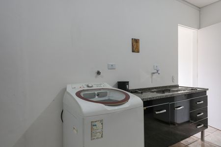 Studio para alugar com 30m², 1 quarto e sem vaga Studio para alugar com 30m², 1 quarto e sem vagaÁrea de Serviço