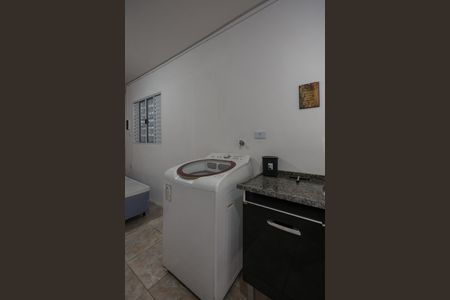 Studio para alugar com 30m², 1 quarto e sem vaga Studio para alugar com 30m², 1 quarto e sem vagaÁrea de Serviço