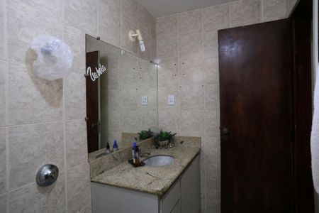 Banheiro da Suíte de apartamento para alugar com 3 quartos, 95m² em Sagrada Família, Belo Horizonte