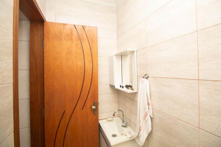 Casa à venda com 145m², 2 quartos e 1 vagaLavabo