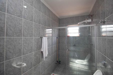 Casa à venda com 145m², 2 quartos e 1 vagaBanheiro 1