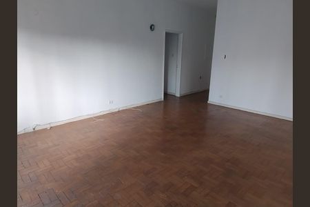 Apartamento para alugar com 180m², 4 quartos e sem vaga
