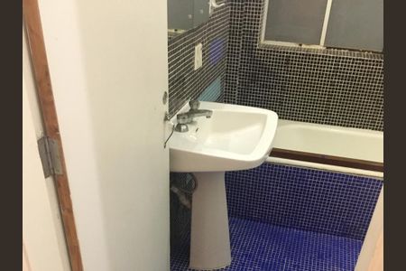 Apartamento para alugar com 180m², 4 quartos e sem vaga