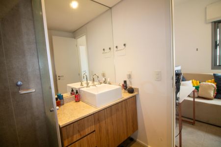 Apartamento à venda com 93m², 2 quartos e 2 vagasBanheiro da Suíte 1