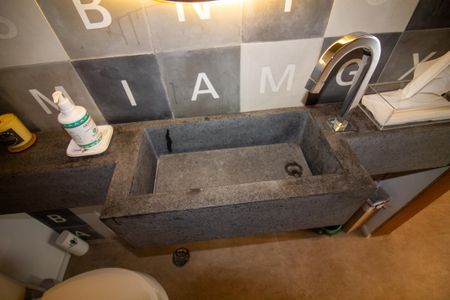 Apartamento à venda com 93m², 2 quartos e 2 vagasLavabo