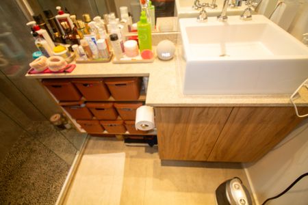 Apartamento à venda com 93m², 2 quartos e 2 vagasBanheiro da Suíte 2