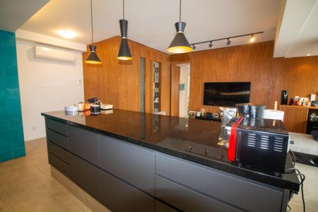 Apartamento à venda com 93m², 2 quartos e 2 vagasCozinha