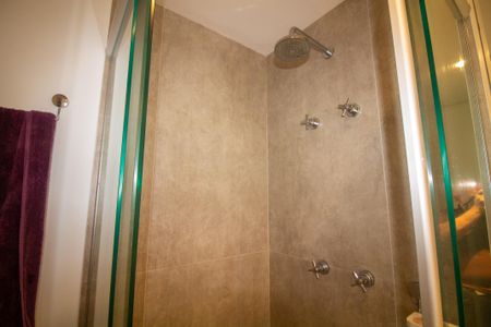 Apartamento à venda com 93m², 2 quartos e 2 vagasBanheiro da Suíte 1