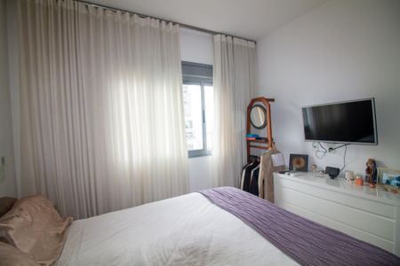 Apartamento à venda com 93m², 2 quartos e 2 vagasSuíte 2