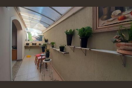Casa à venda com 380m², 4 quartos e 6 vagasFoto 04