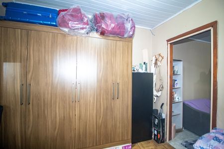 Casa à venda com 648m², 6 quartos e 3 vagas Casa à venda com 648m², 6 quartos e 3 vagasQuarto 5