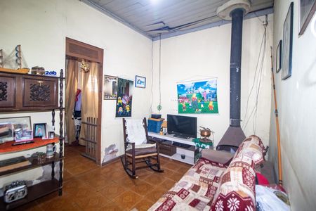 Casa à venda com 648m², 6 quartos e 3 vagas Casa à venda com 648m², 6 quartos e 3 vagasQuarto