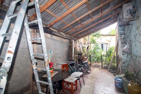 Casa à venda com 648m², 6 quartos e 3 vagas Casa à venda com 648m², 6 quartos e 3 vagasgaragem